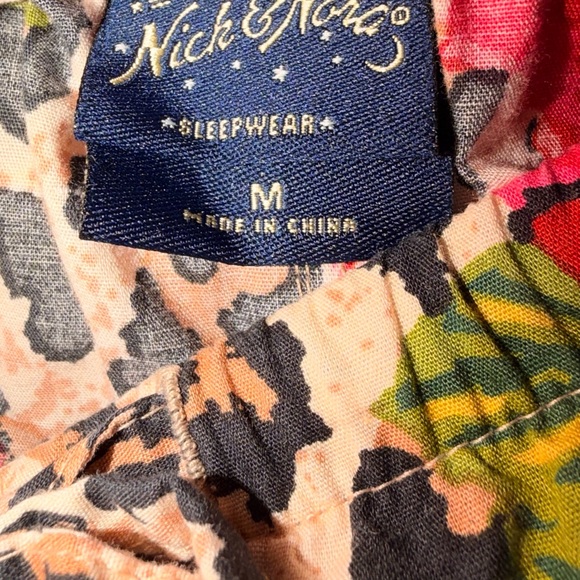 Nick & Nora Leopard, Cheetah And Pink Rose Print Capri Pajama Set Size Medium - Picture 12 of 13